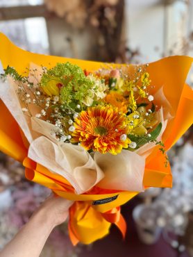 成人式の花束（１）|「西冨花園」　（大阪府池田市の花屋）のブログ