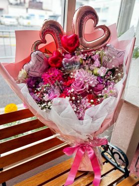 卒業の花束（バルーン入り３）｜「西冨花園」　（大阪府池田市の花キューピット加盟店 花屋）のブログ