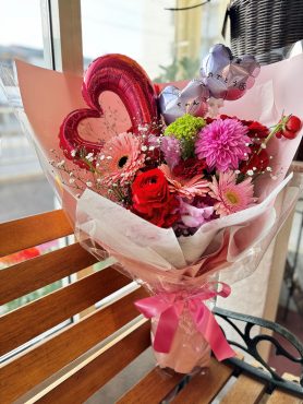 卒業の花束（バルーン入り８）｜「西冨花園」　（大阪府池田市の花キューピット加盟店 花屋）のブログ